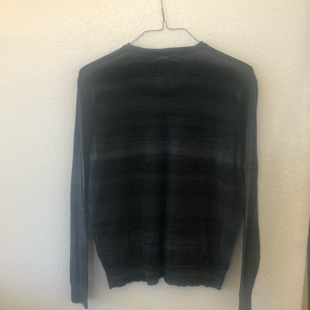 Guess Sweater - Picture 2 of 3